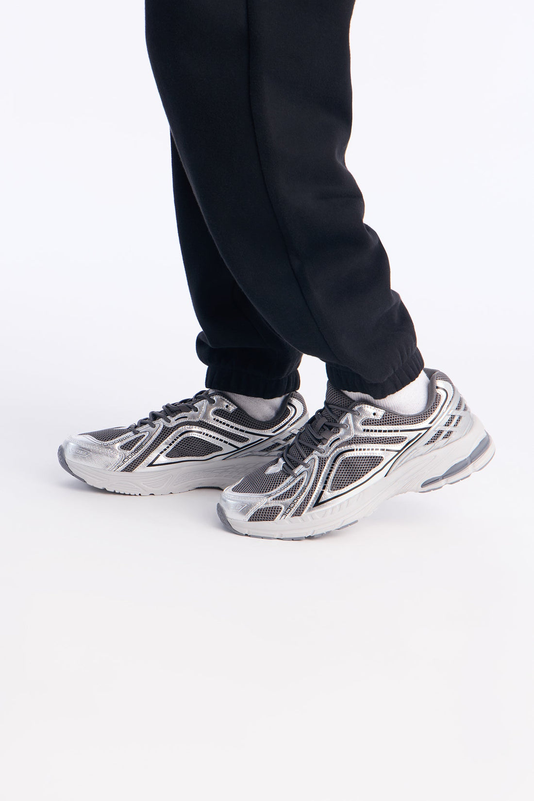 Core Move Trainer Sneaker - Black/Silver