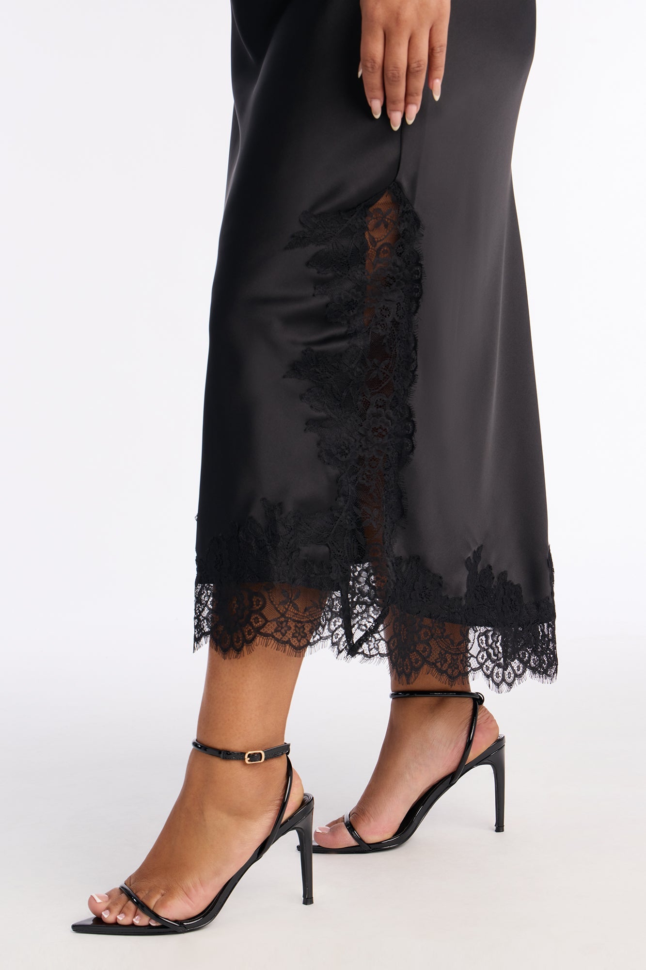Feel The Love Lace Trim Satin Midi Skirt - Black