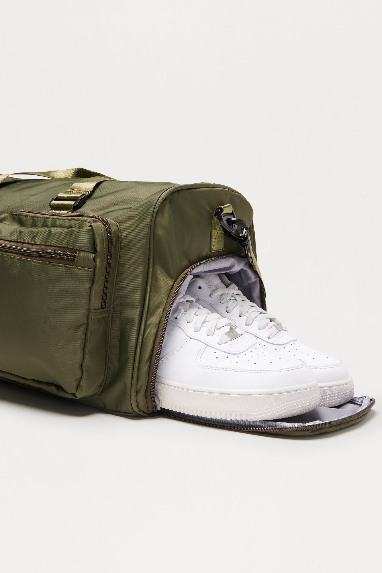 Travel Ready Mid Size Utility Duffle Bag - Green