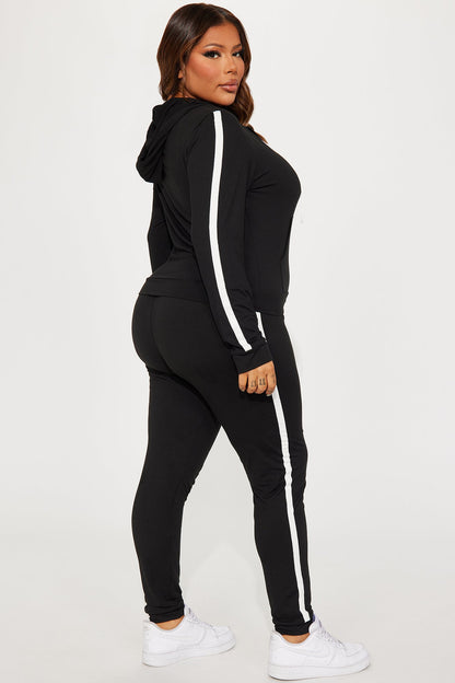 Tennis Courts III Zip Set - Black