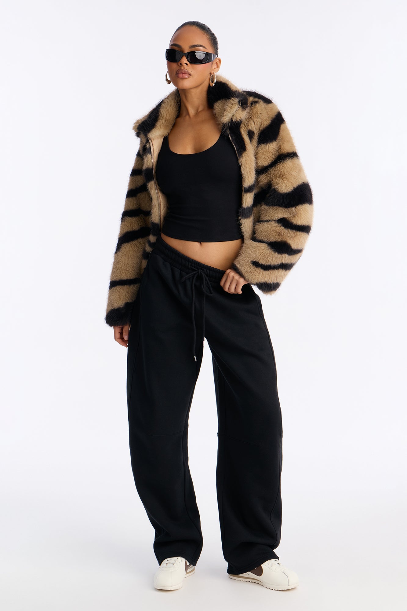 Solaris Barrel Leg Fleece Pant - Black