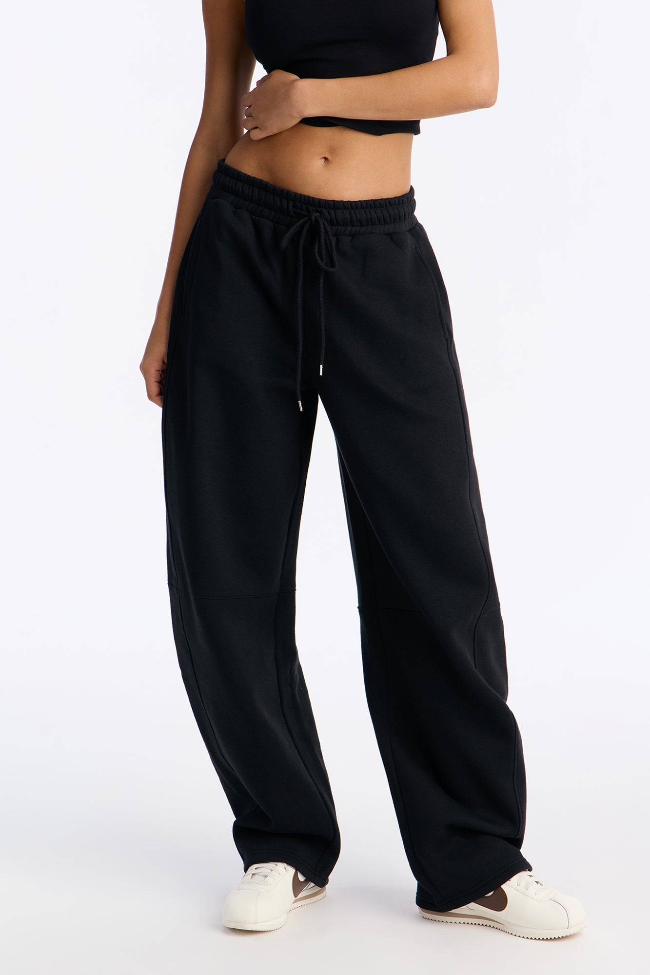 Solaris Barrel Leg Fleece Pant - Black