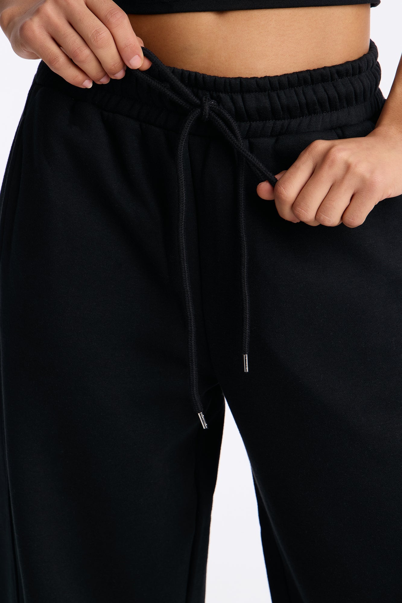 Solaris Barrel Leg Fleece Pant - Black