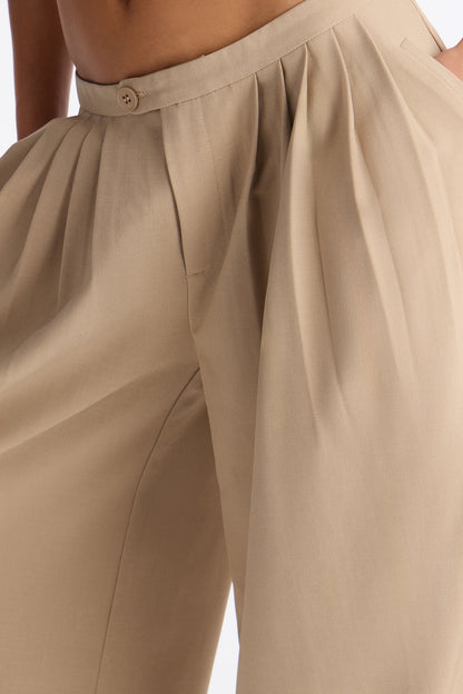 Power Moves Daily Pleated Low Rise Trouser 33″ - Khaki