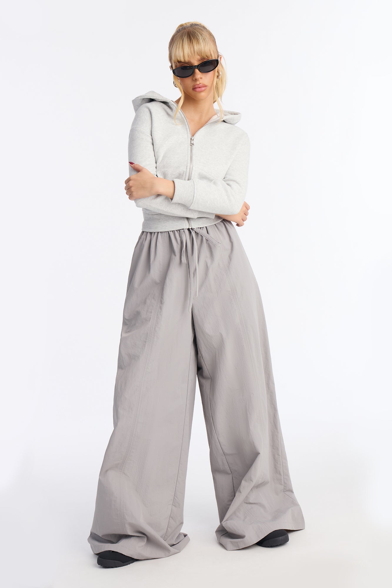 Different Vibe Wide Leg Windbreaker Pant 33″ - Grey