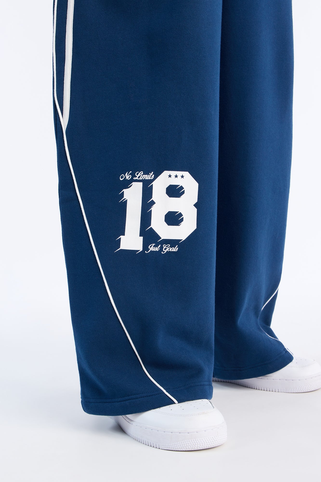 No Limits Track Sweatpants - Navy