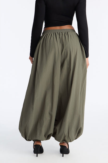 Serafina Windbreaker Low Rise Jogger Pant 28″ - Olive