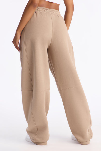 Solaris Barrel Leg Fleece Pant - Taupe