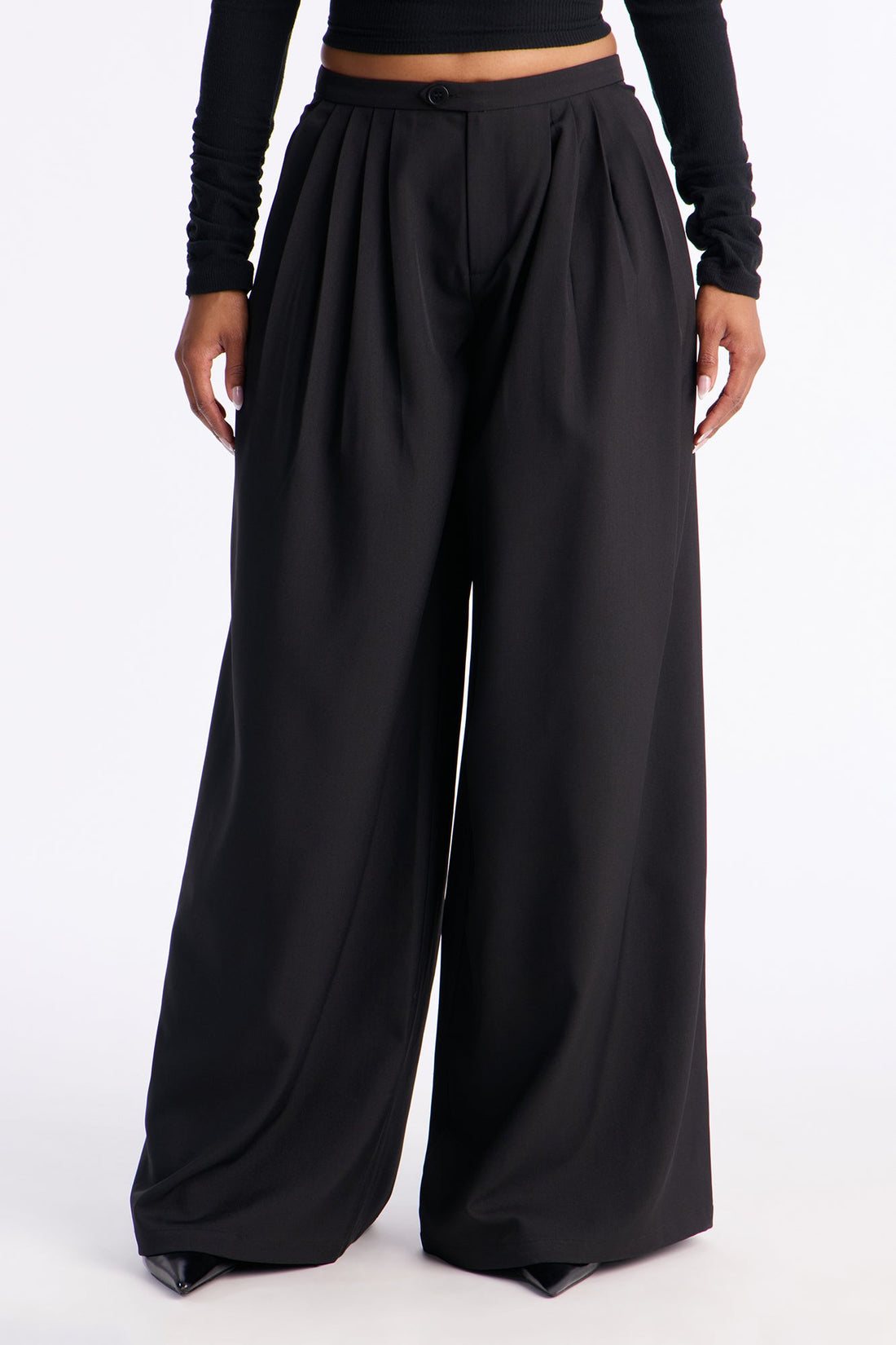Power Moves Daily Pleated Low Rise Trouser 33″ - Black