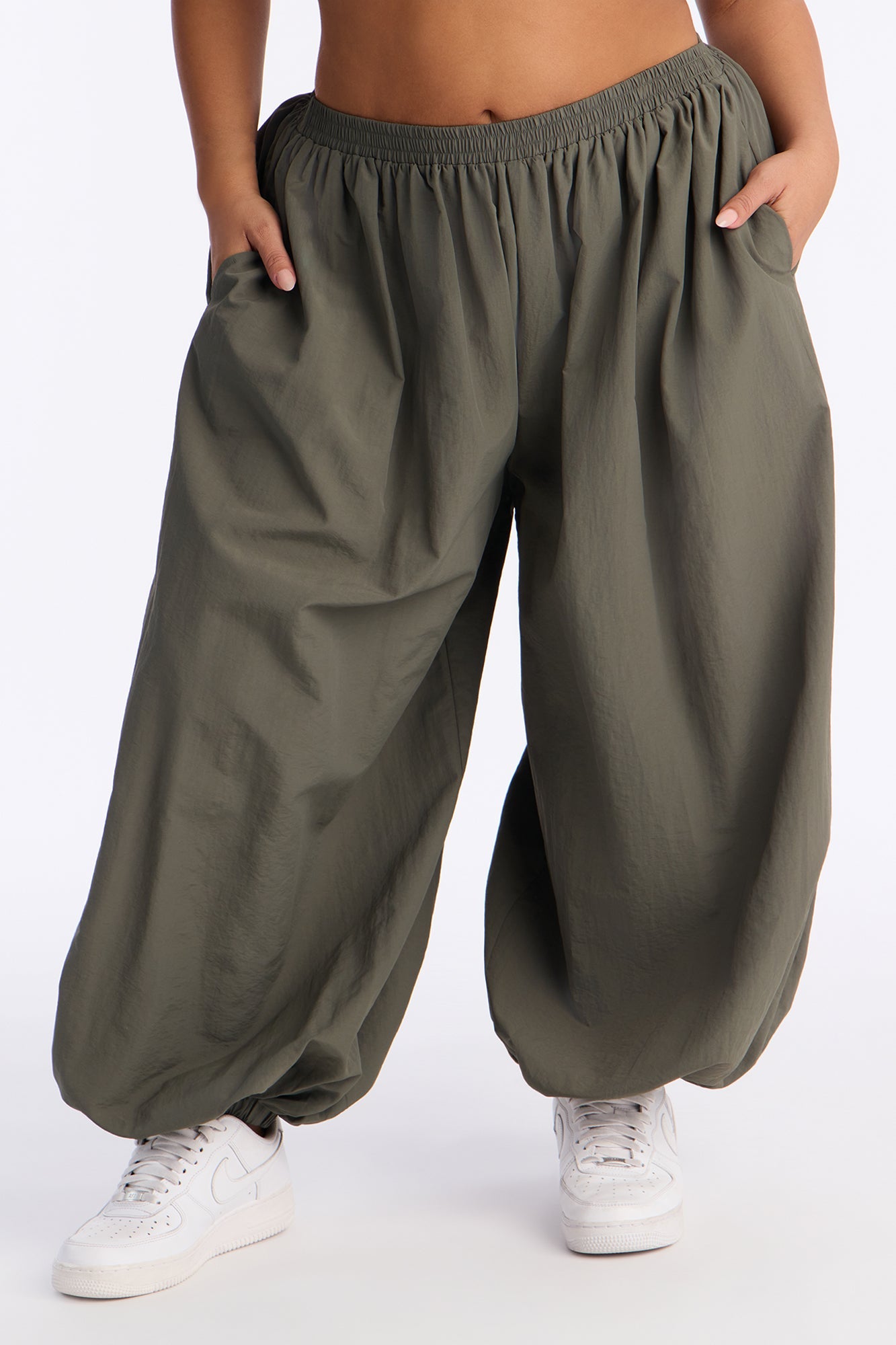 Serafina Windbreaker Low Rise Jogger Pant 28″ - Olive