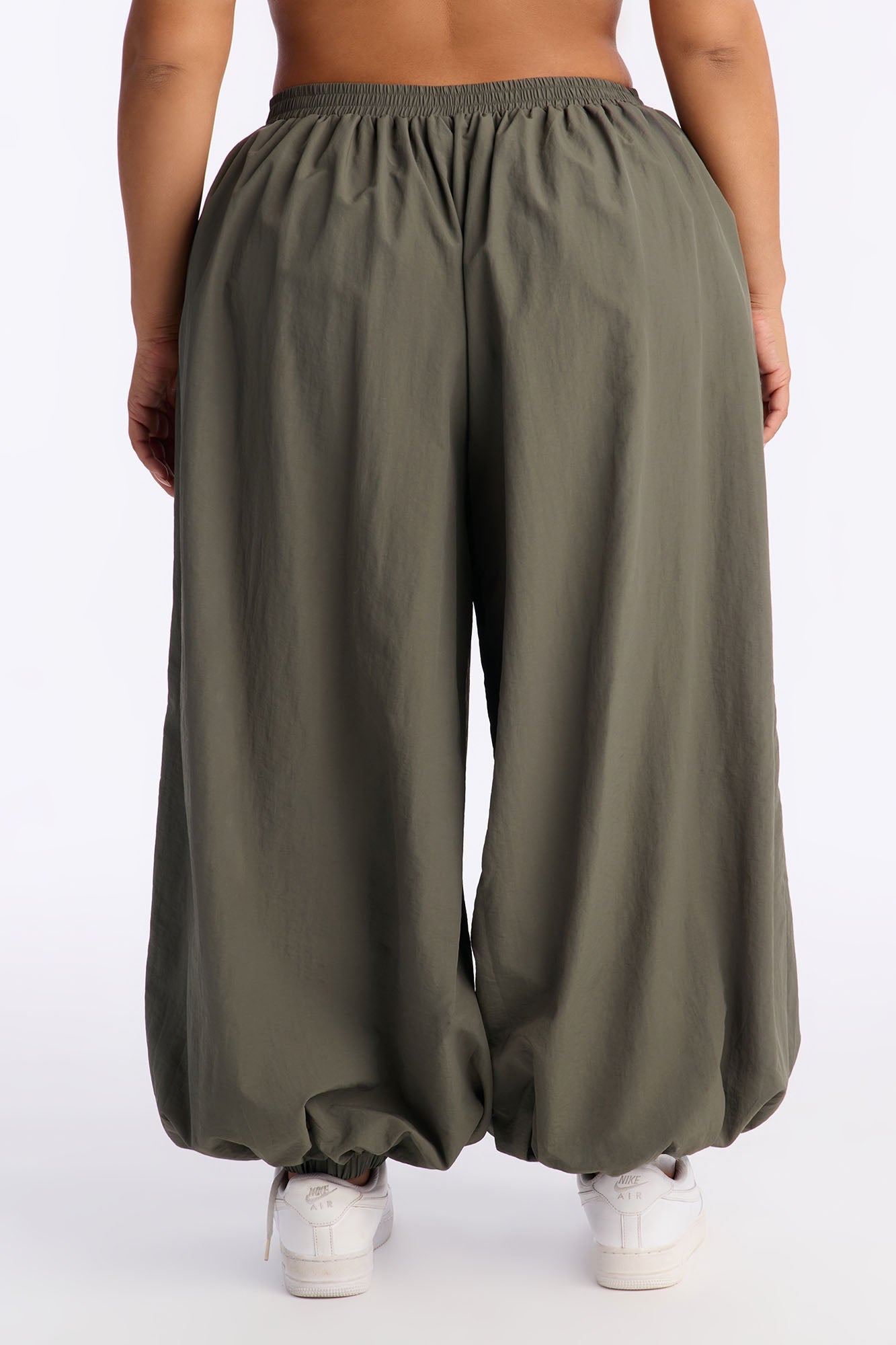 Serafina Windbreaker Low Rise Jogger Pant 28″ - Olive