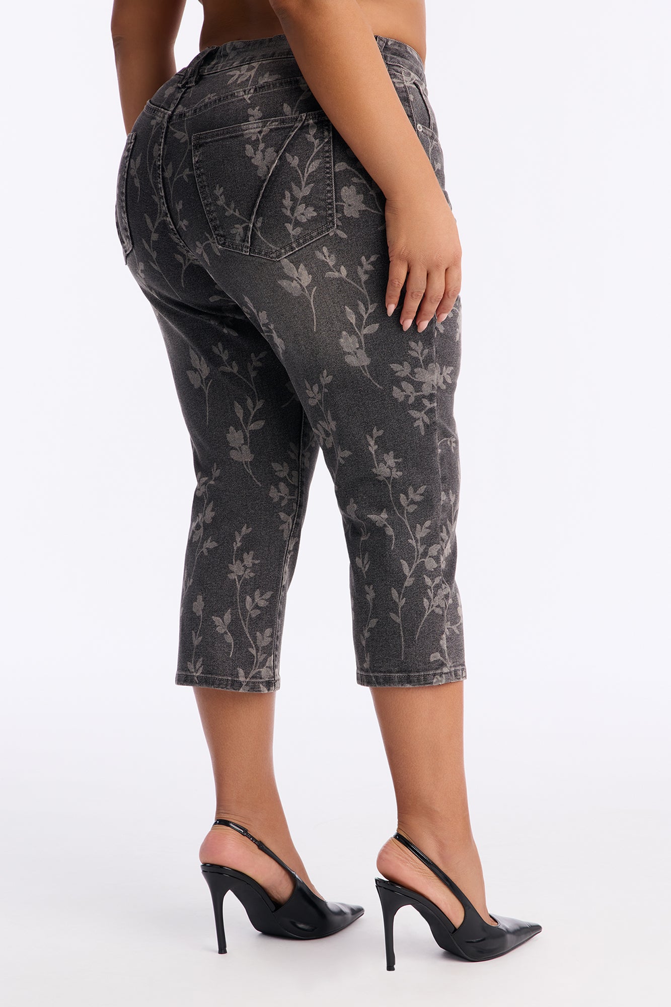 Midnight Fleur Stretch Skinny Capri Jeans - Grey