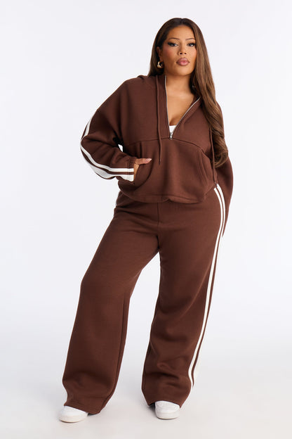 The Amara Fleece Sweatshirt Quarter Zip Up - Brown