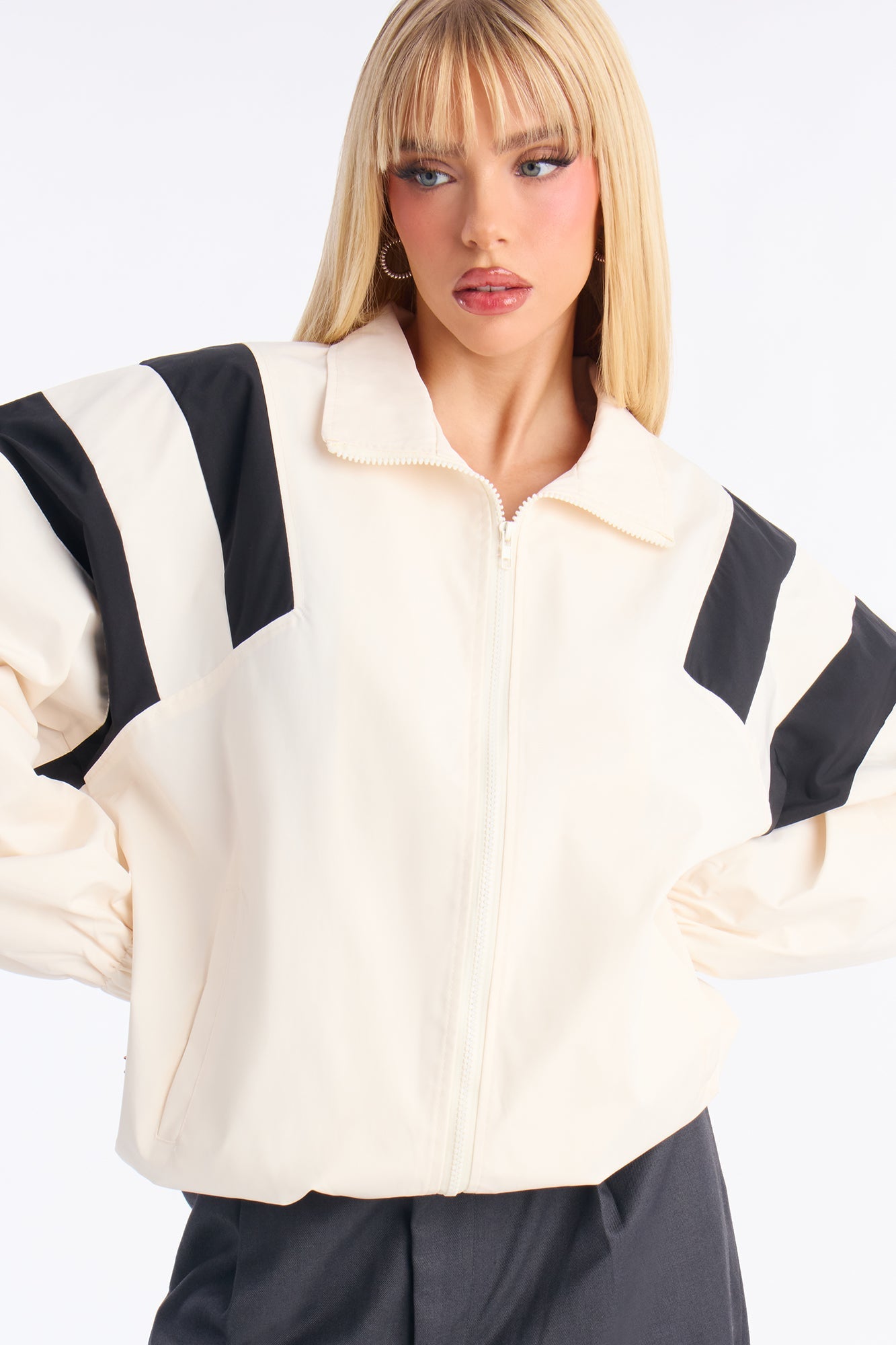 Always On The Move Windbreaker - White/Black