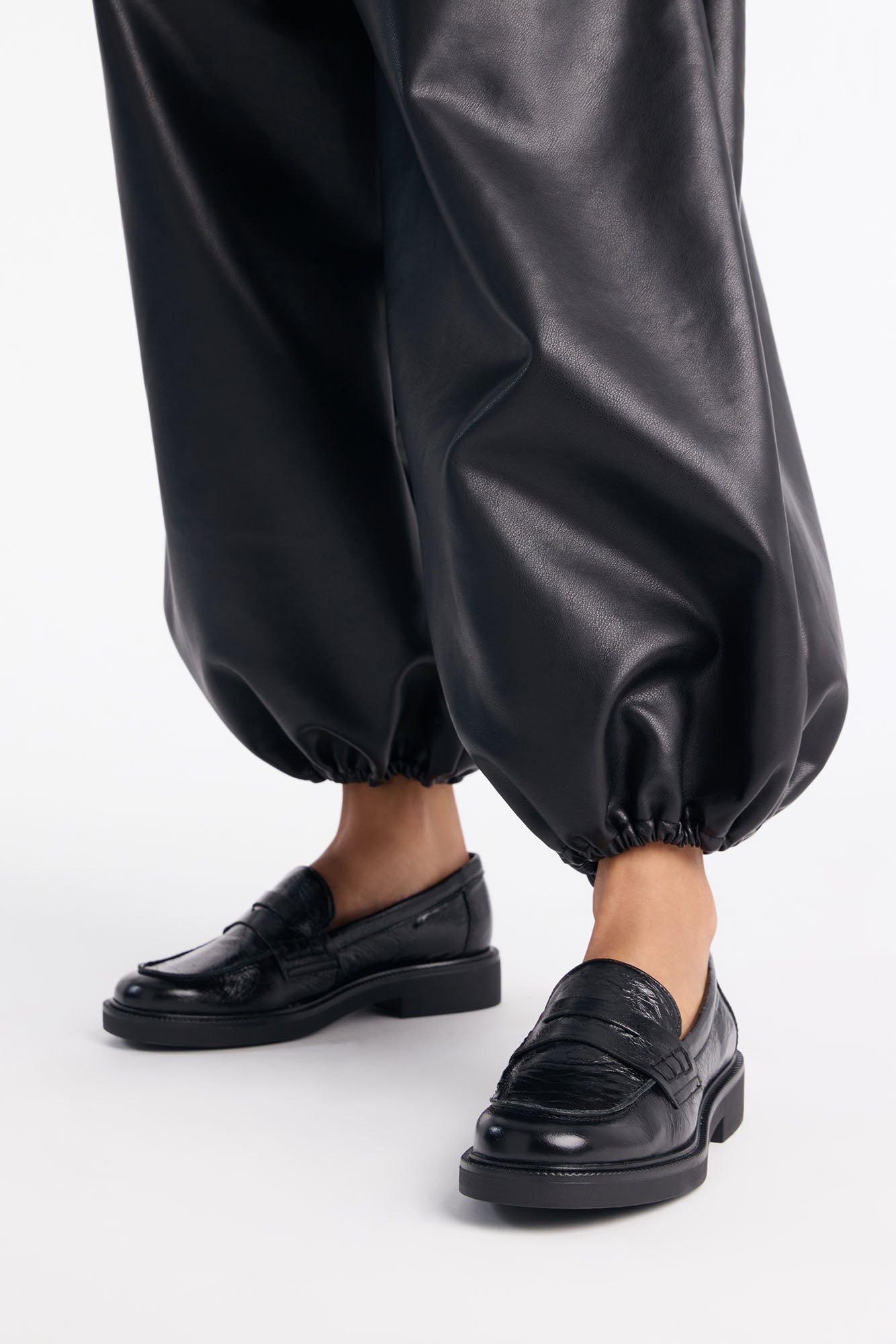 Dolce Vita Tiggy Crinkle Patent Loafers - Black