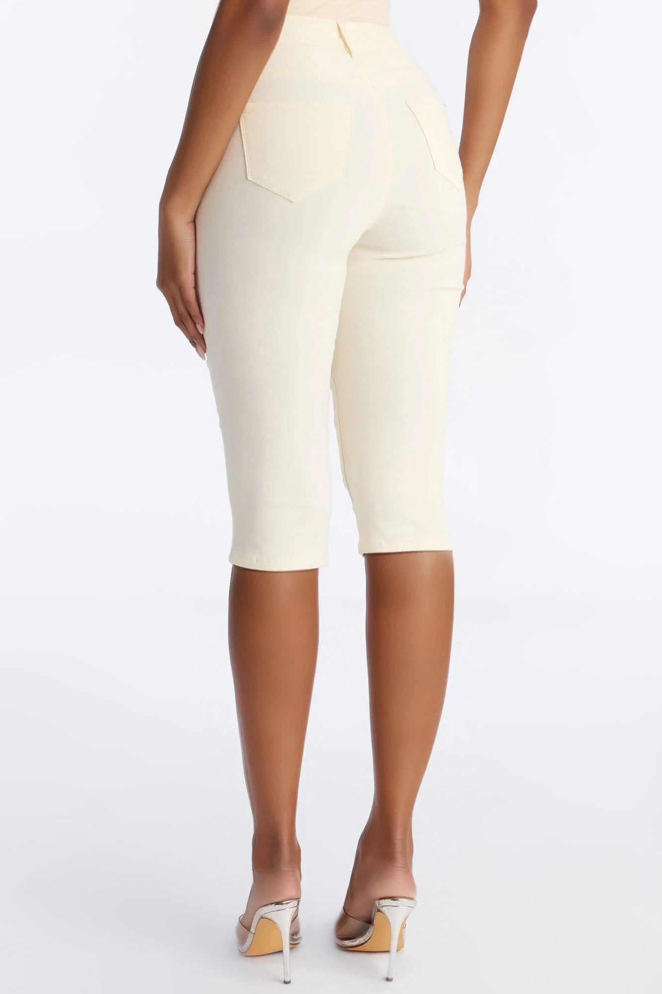 Hyperstretch Skinny Pedal Pusher Capri Pant 17″ - Ivory