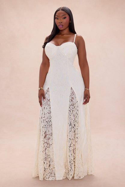 Reina Lace Gown - Cream