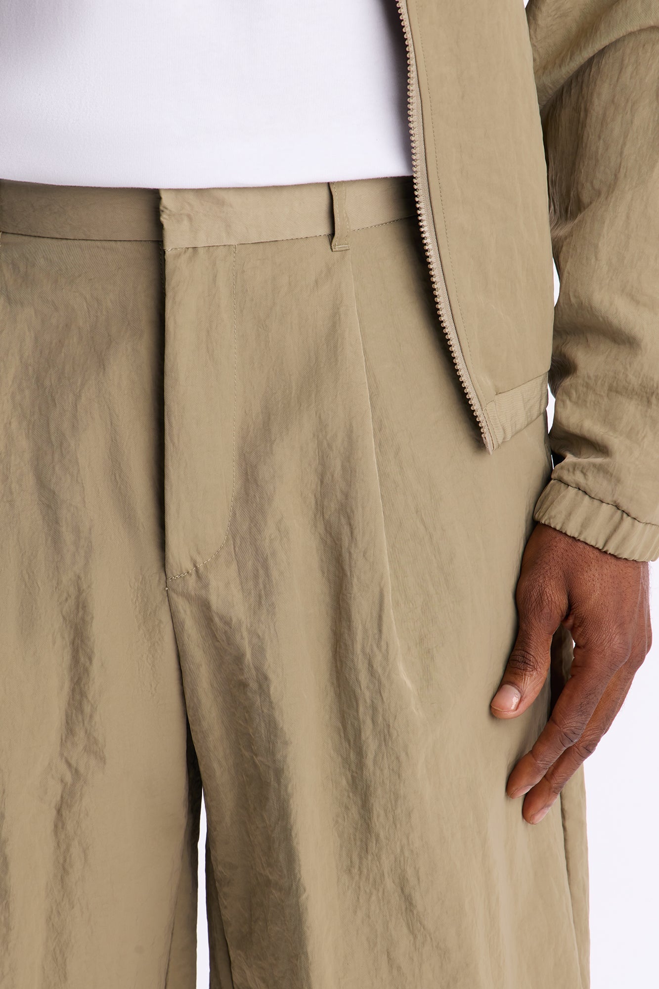 Baggy Pleated Tech Short - Khaki