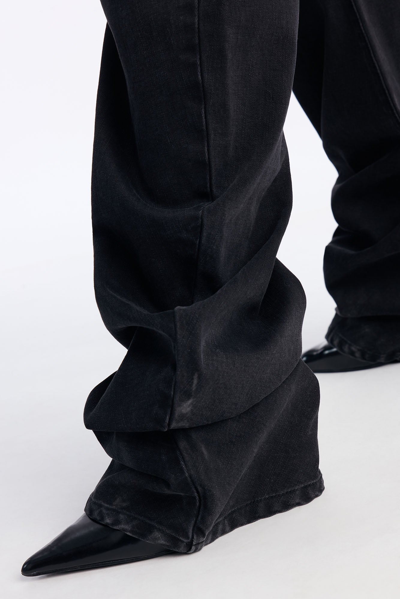 Party On Stacked Straight Leg Jeans - Black Wash