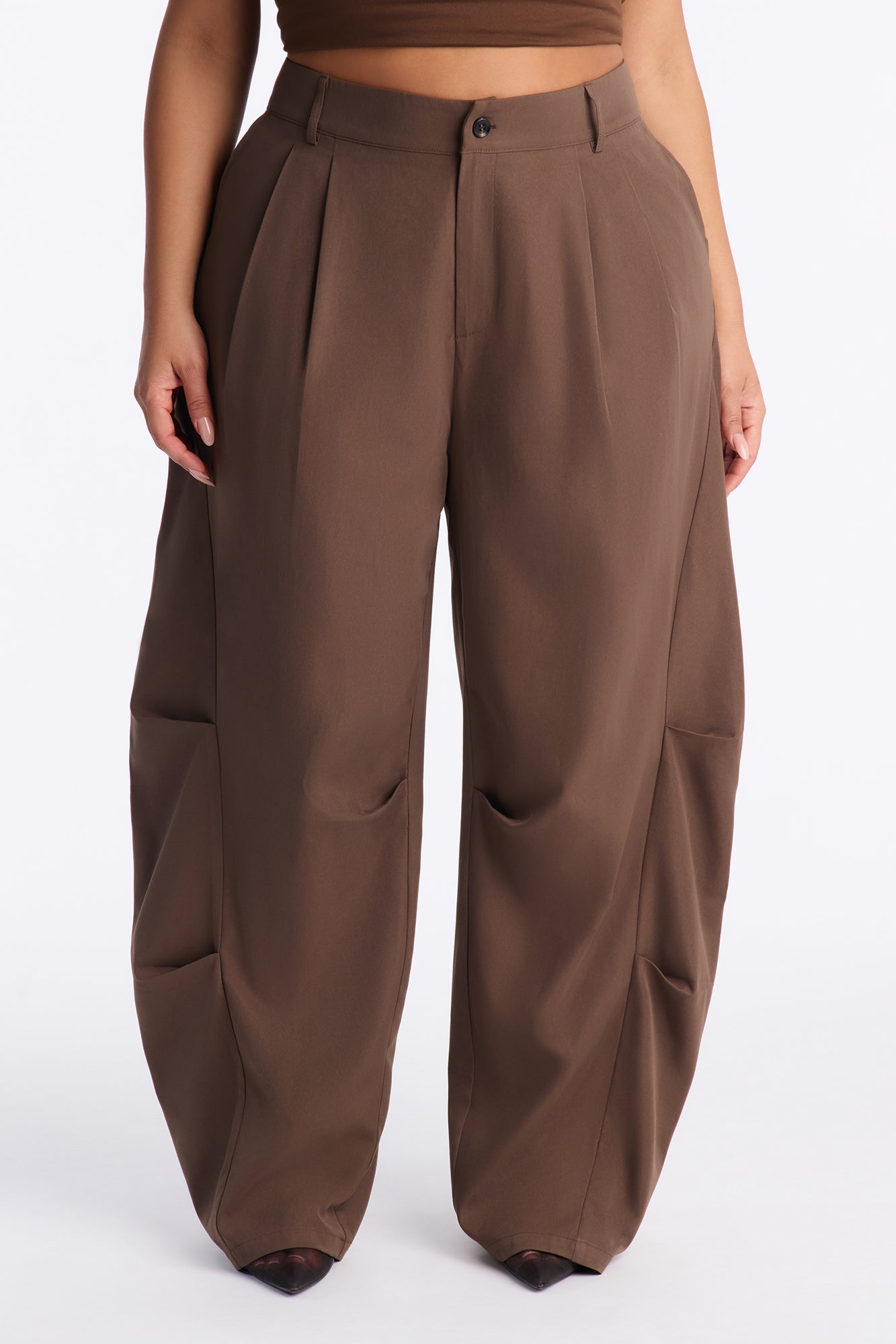 Reese Mid Rise Barrel Leg Pant 31″ - Chocolate