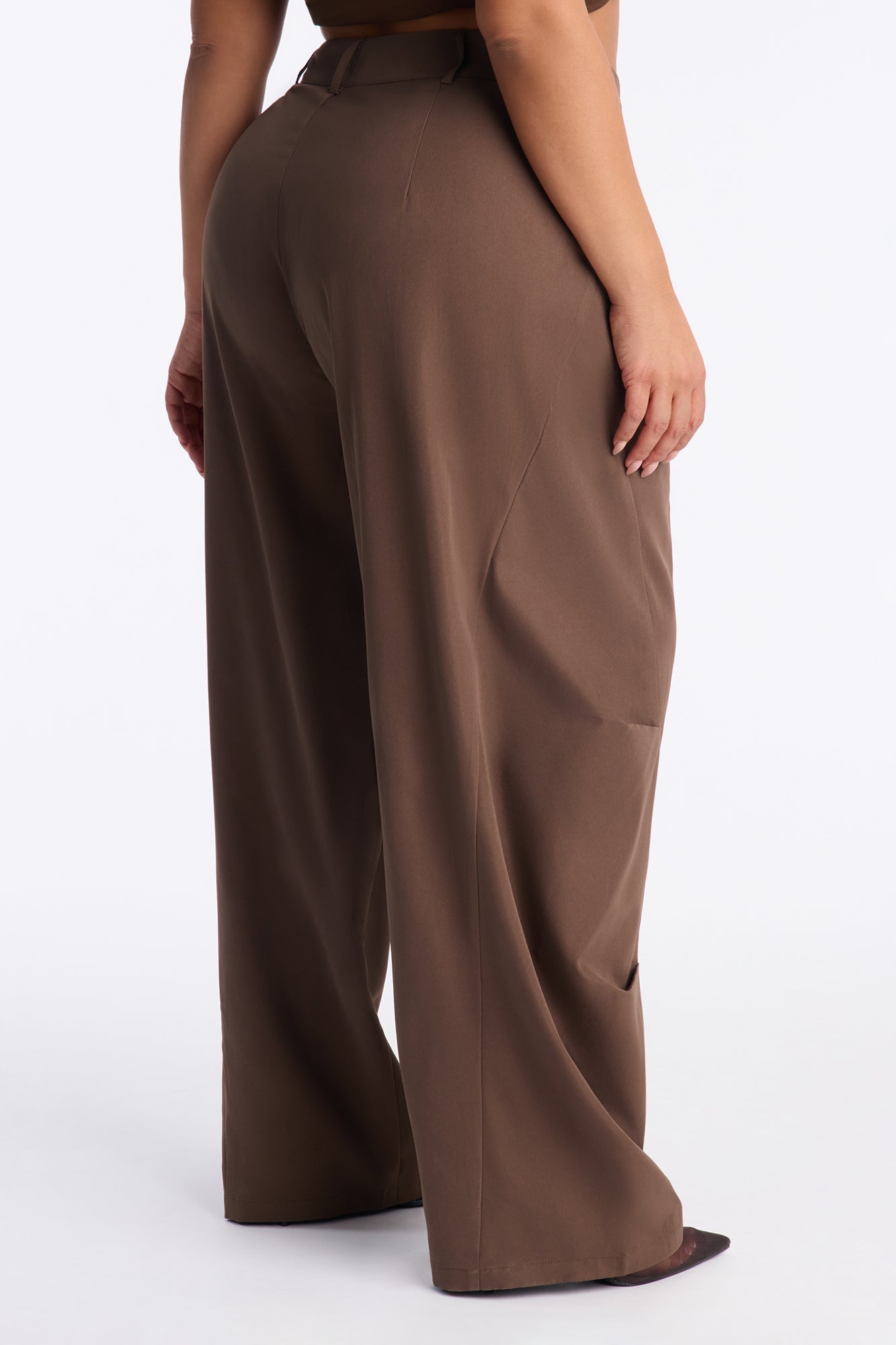 Reese Mid Rise Barrel Leg Pant 31″ - Chocolate