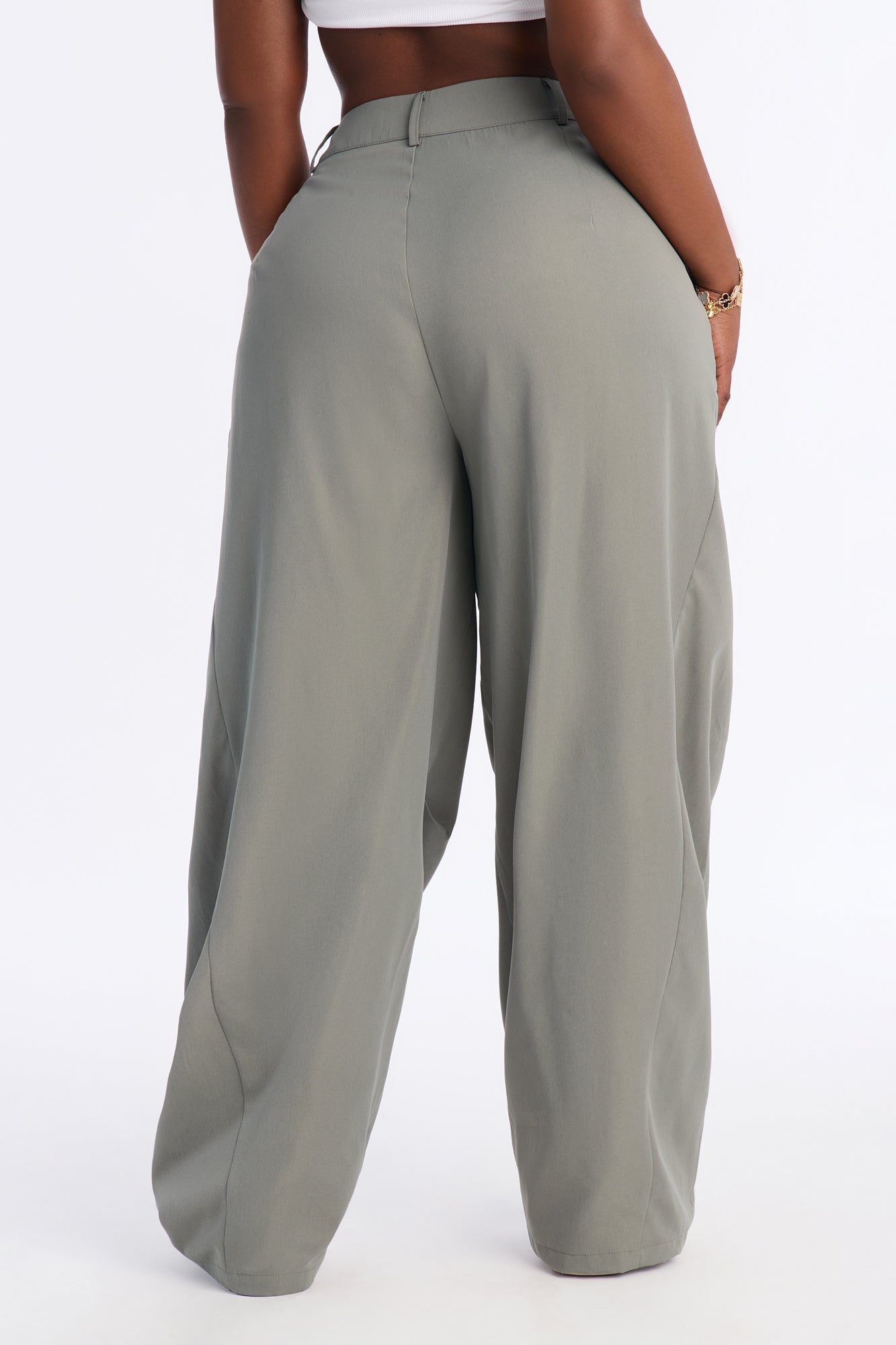 Reese Mid Rise Barrel Leg Pant 31″ - Sage