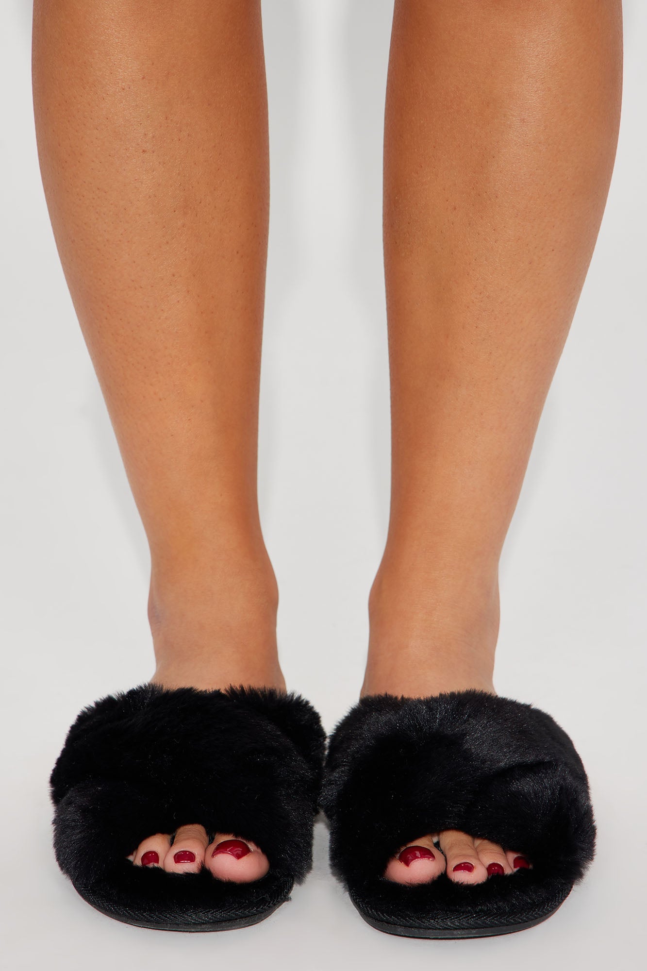 Cuddling Up Slippers - Black