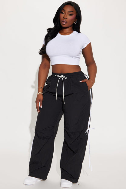 Taura Windbreaker Track Pant - Black