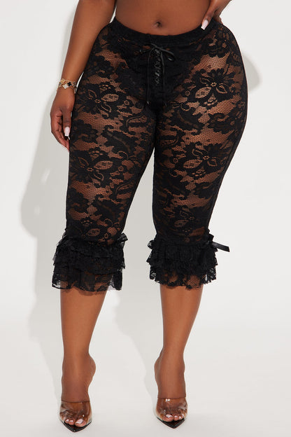 Magnolia Lace Ruffle Capri Legging - Black