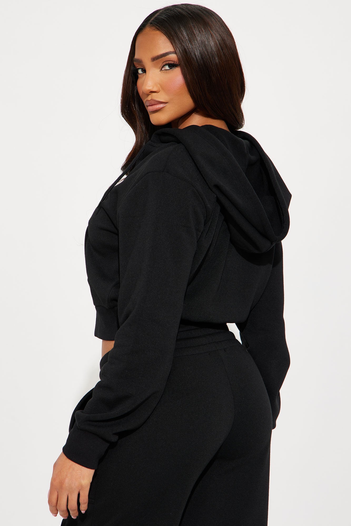 Kinsley Cropped Hoodie - Black