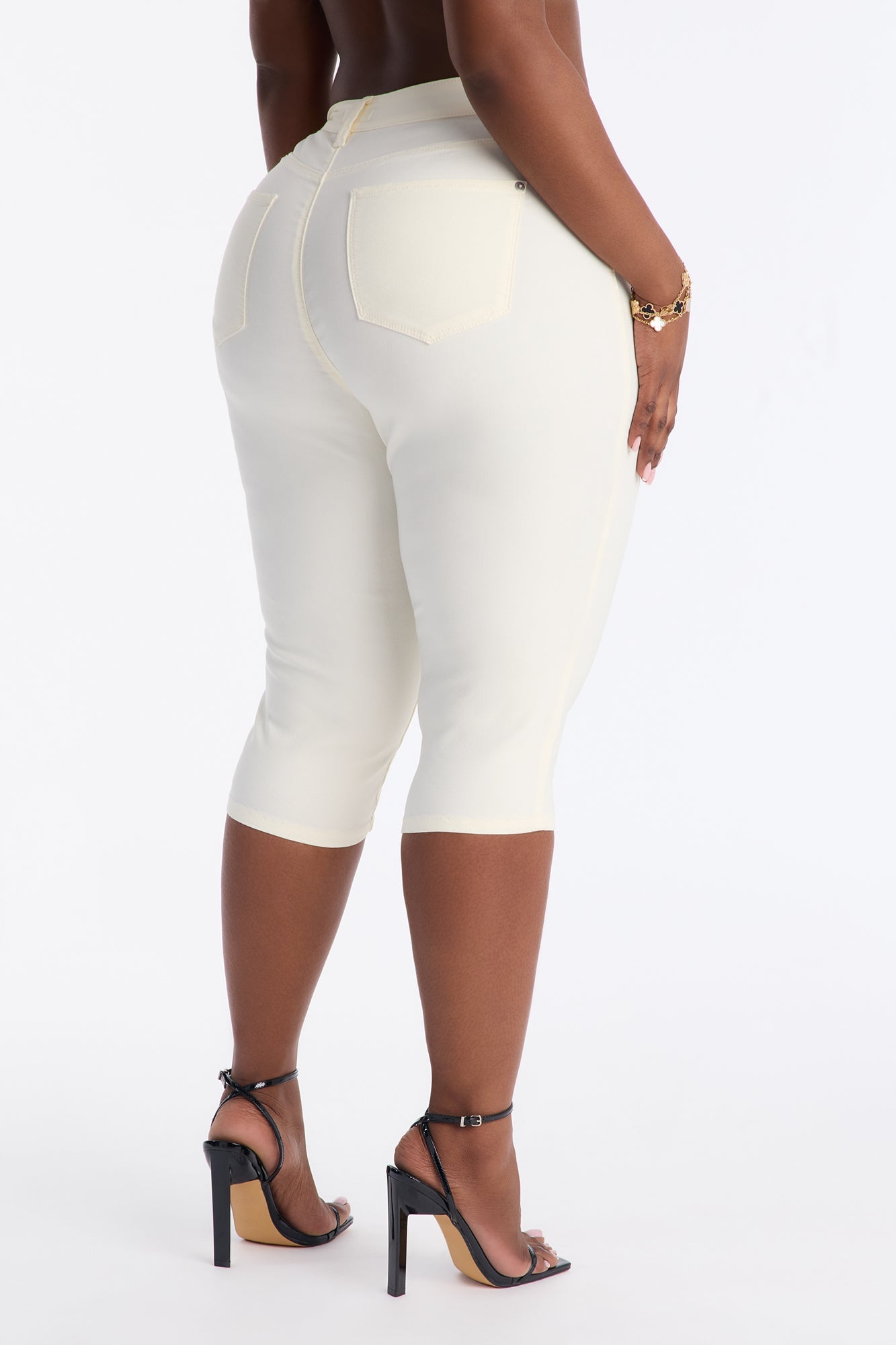 Hyperstretch Skinny Pedal Pusher Capri Pant 17″ - Ivory