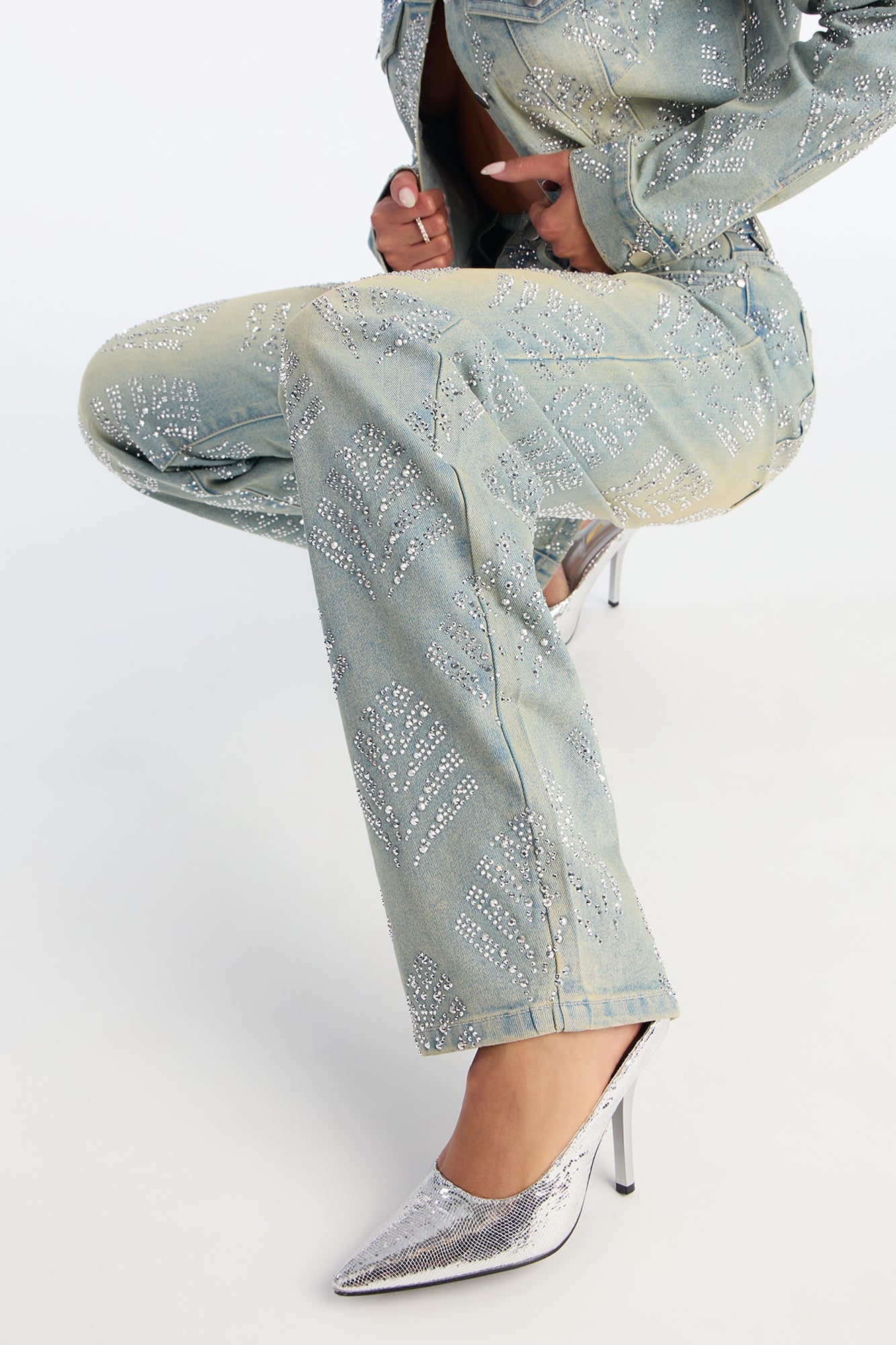 Star Quality Embellished Stretch Jeans - Vintage Wash