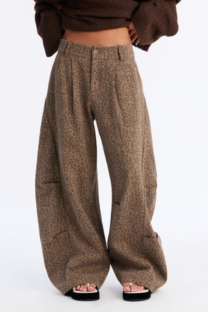 Zoey Low Rise Barrel Leg Leopard Pant - Leopard