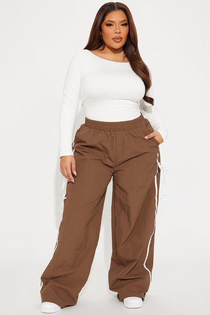 Cindy Windbreaker Track Pant - Chocolate
