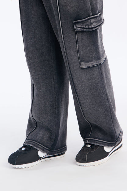 Mini Heavy Wash Baggy Fleece Cargo Pants - Black Wash