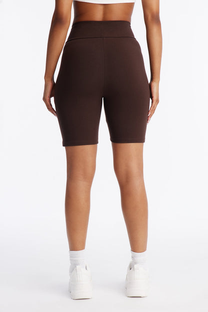 Quinn High Rise Everyday Cotton Biker Short 7″ - Chocolate