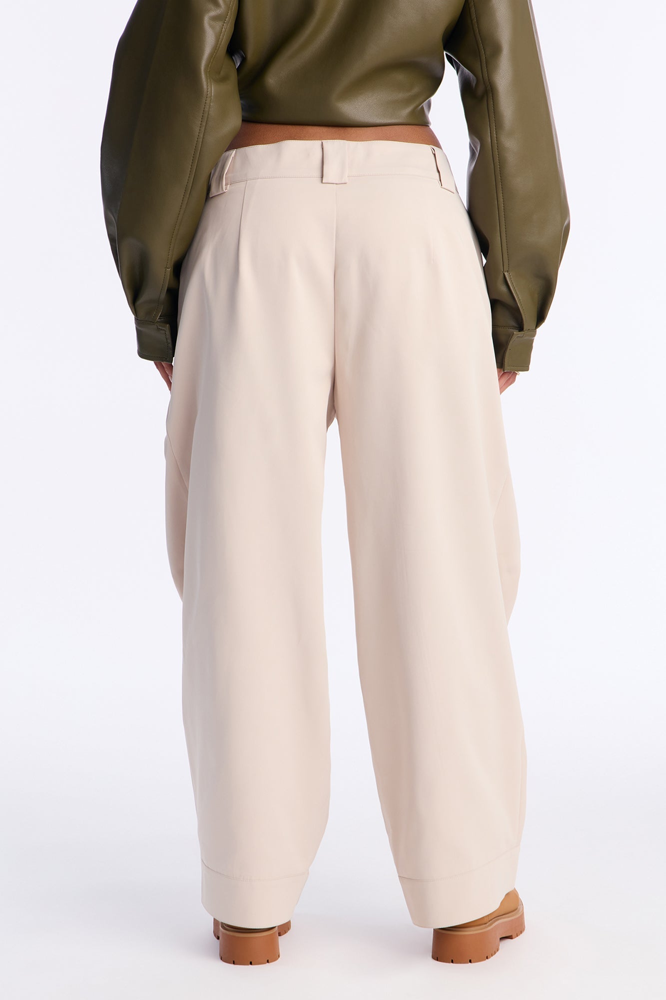 Kayla Barrel Leg Pant - Stone