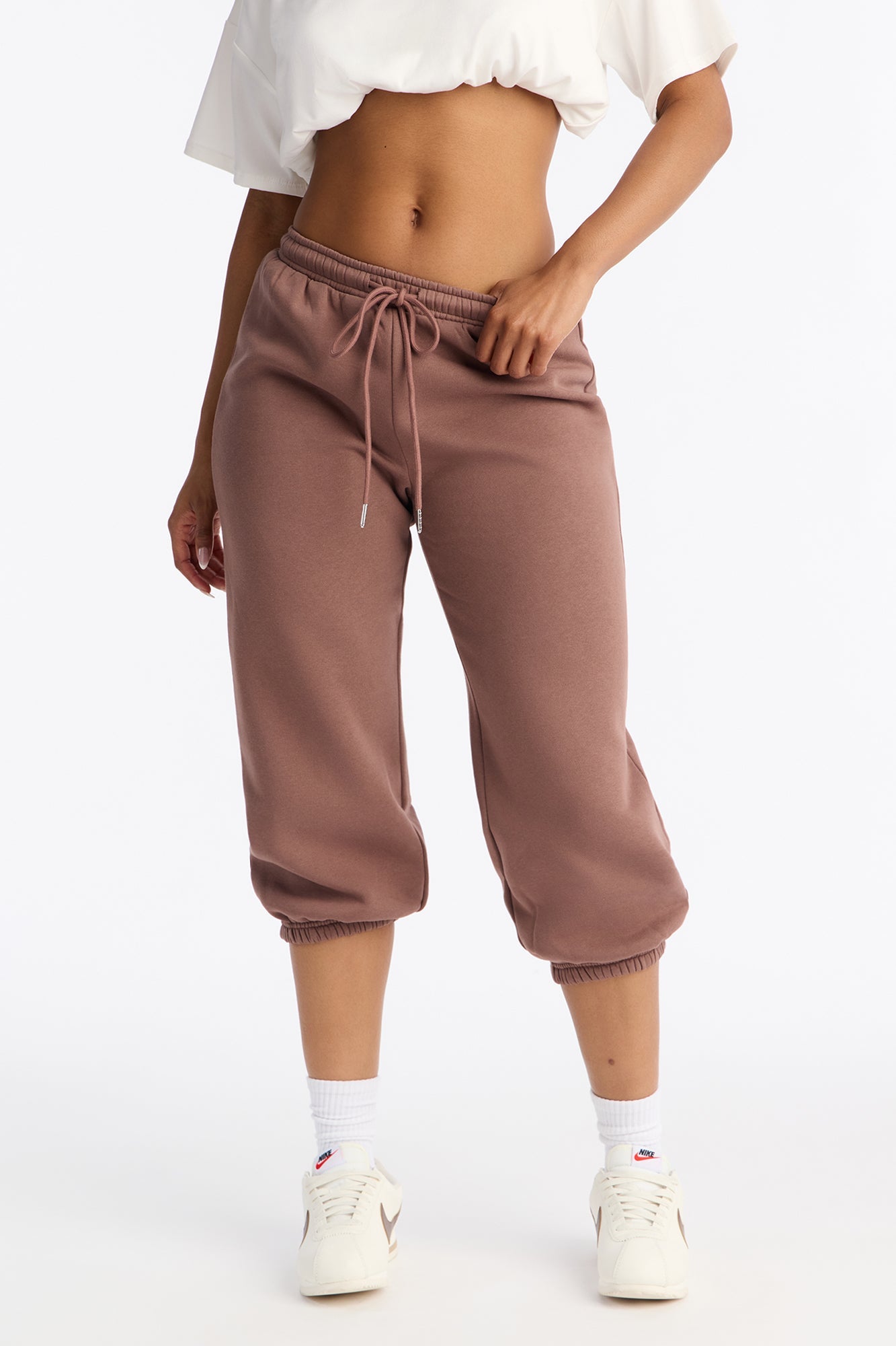Taylor Low Rise Capri Jogger - Mocha