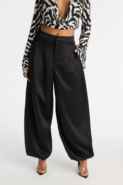 Walk That Talk Satin Balloon Pant 31″ - Black