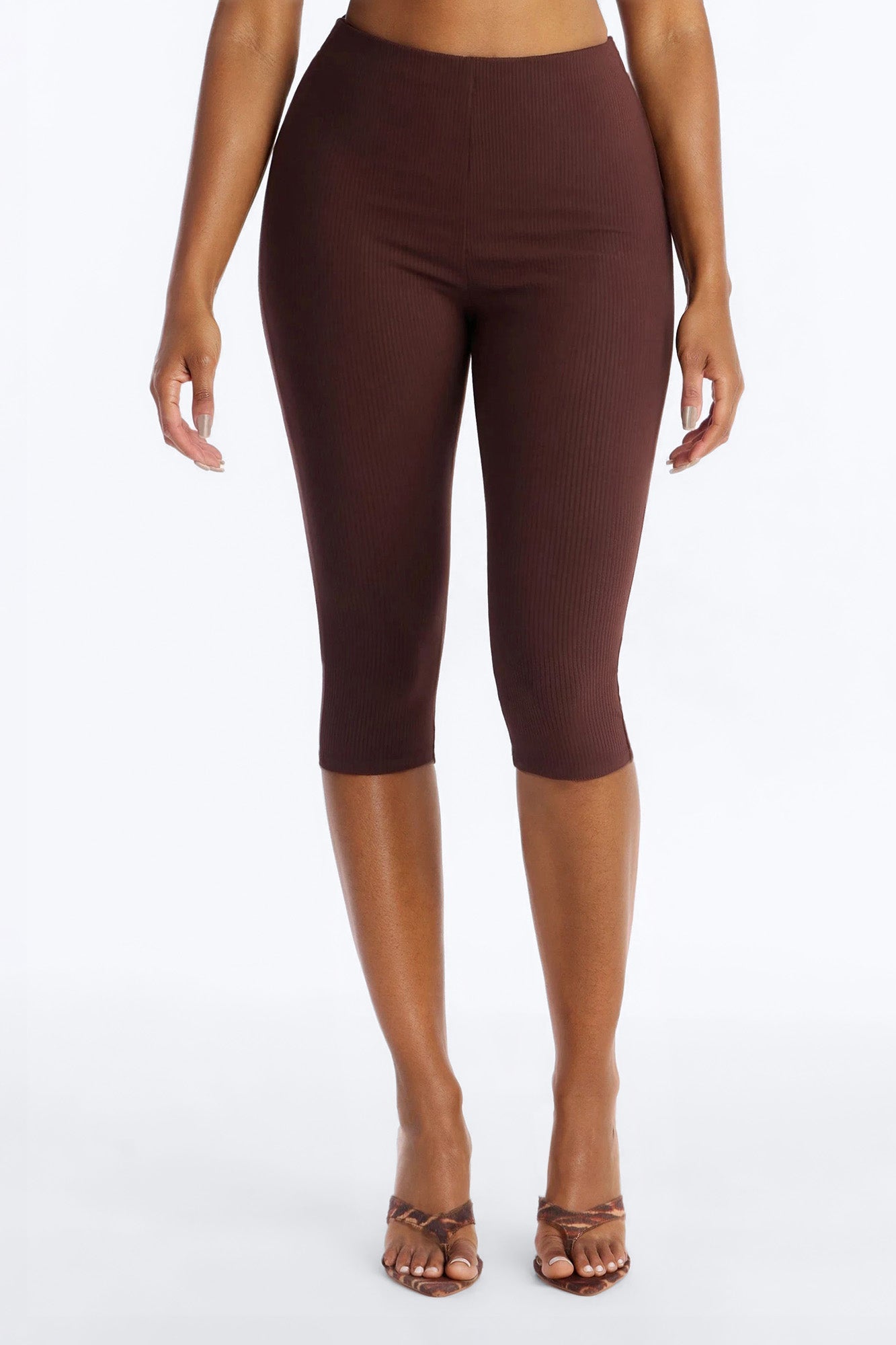 Lena Snatched Capri Pant - Chocolate