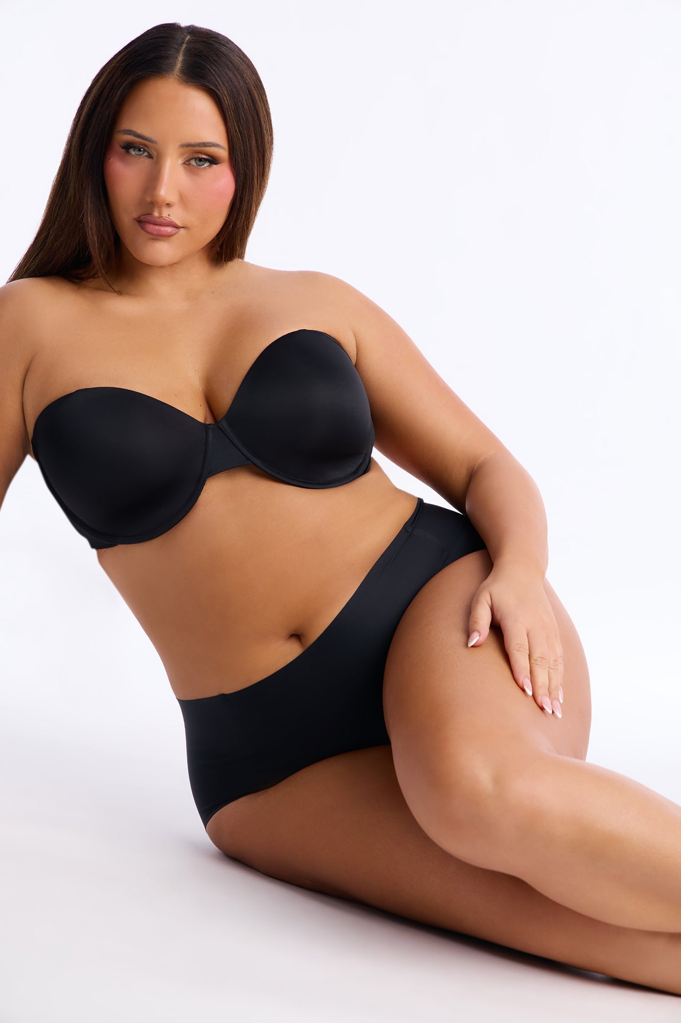 Smoothing No Show Mid Waist Brief - Black
