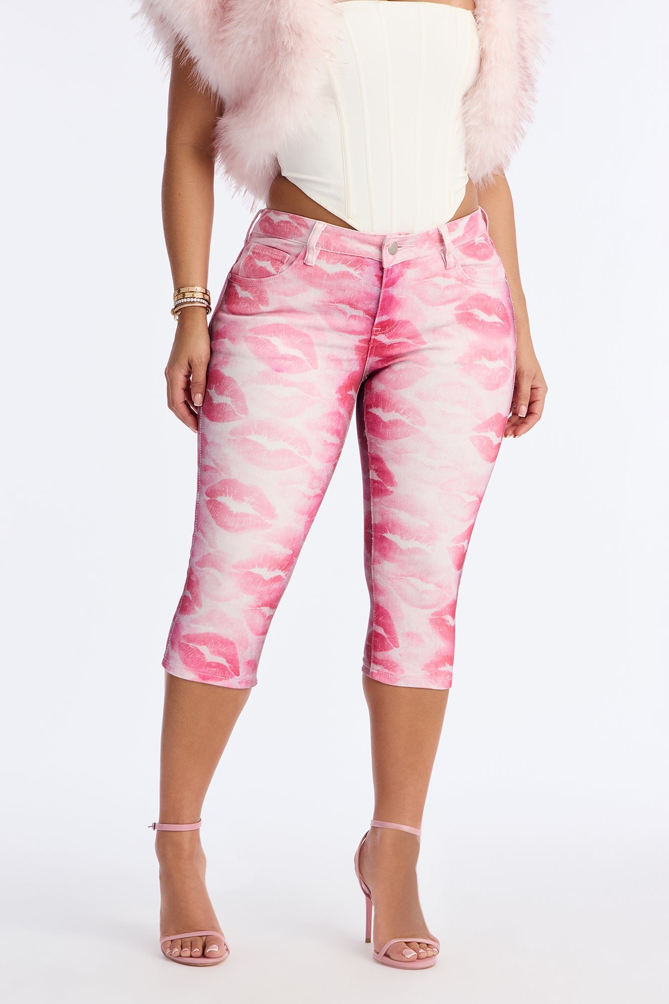 Besame Mucho Lipstick Print Capri Skinny Jeans - Pink/combo
