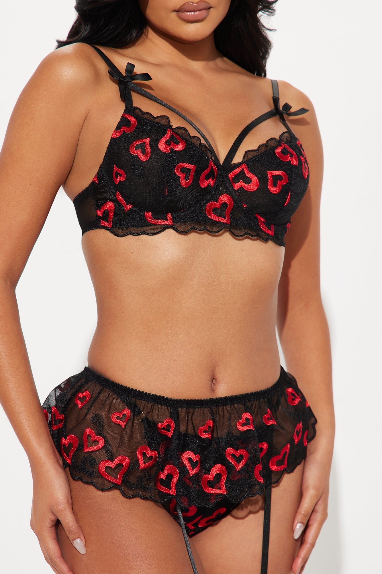 Erin Kiss Kiss Lace Garter 3 Piece Set - Black/Red