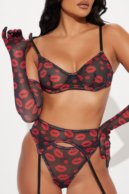 Emma Kiss Kiss Mesh Glove 5 Piece Set - Black/Red