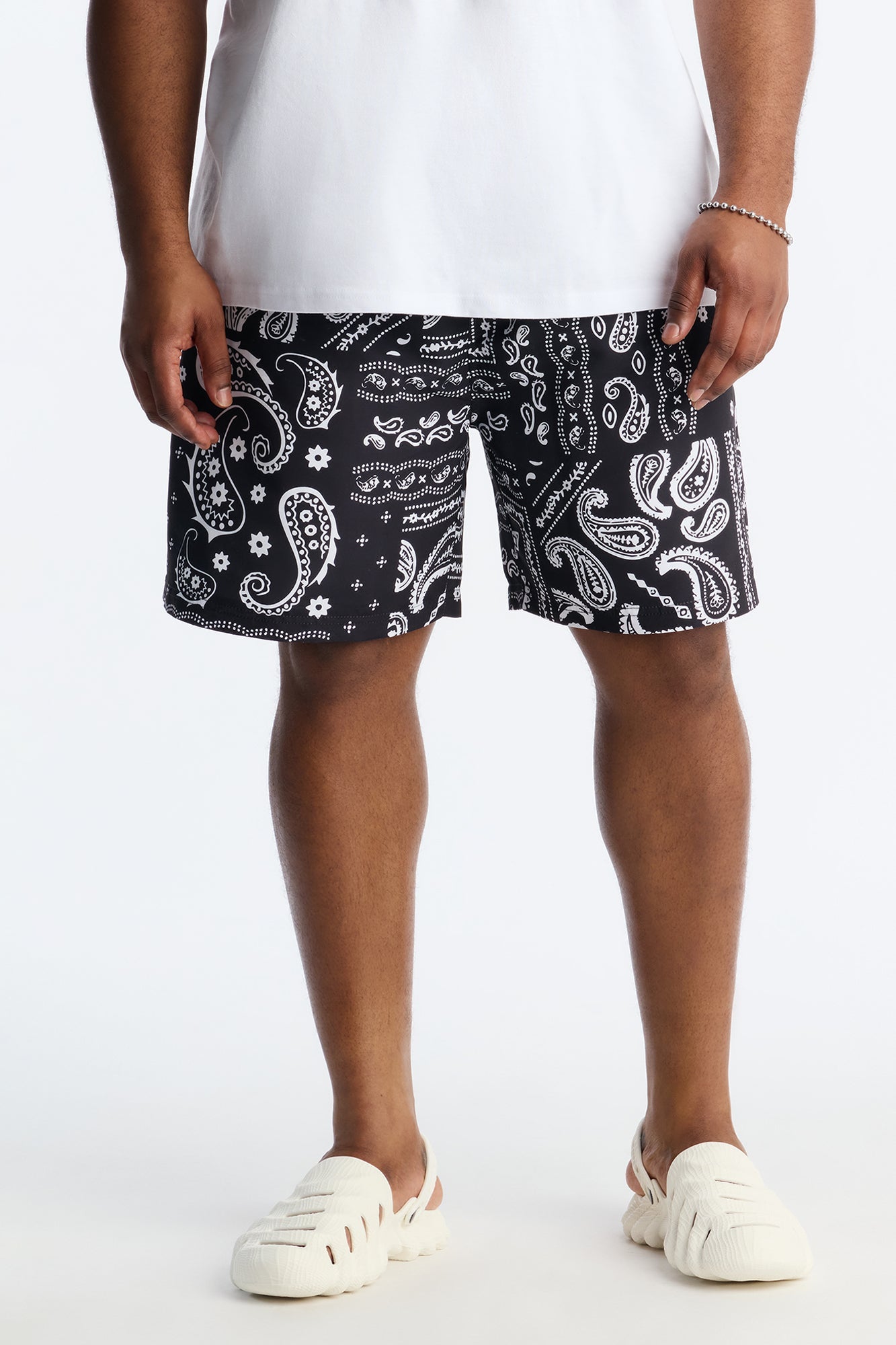 Wild Paisley Printed Swim Trunk 7″ - Black