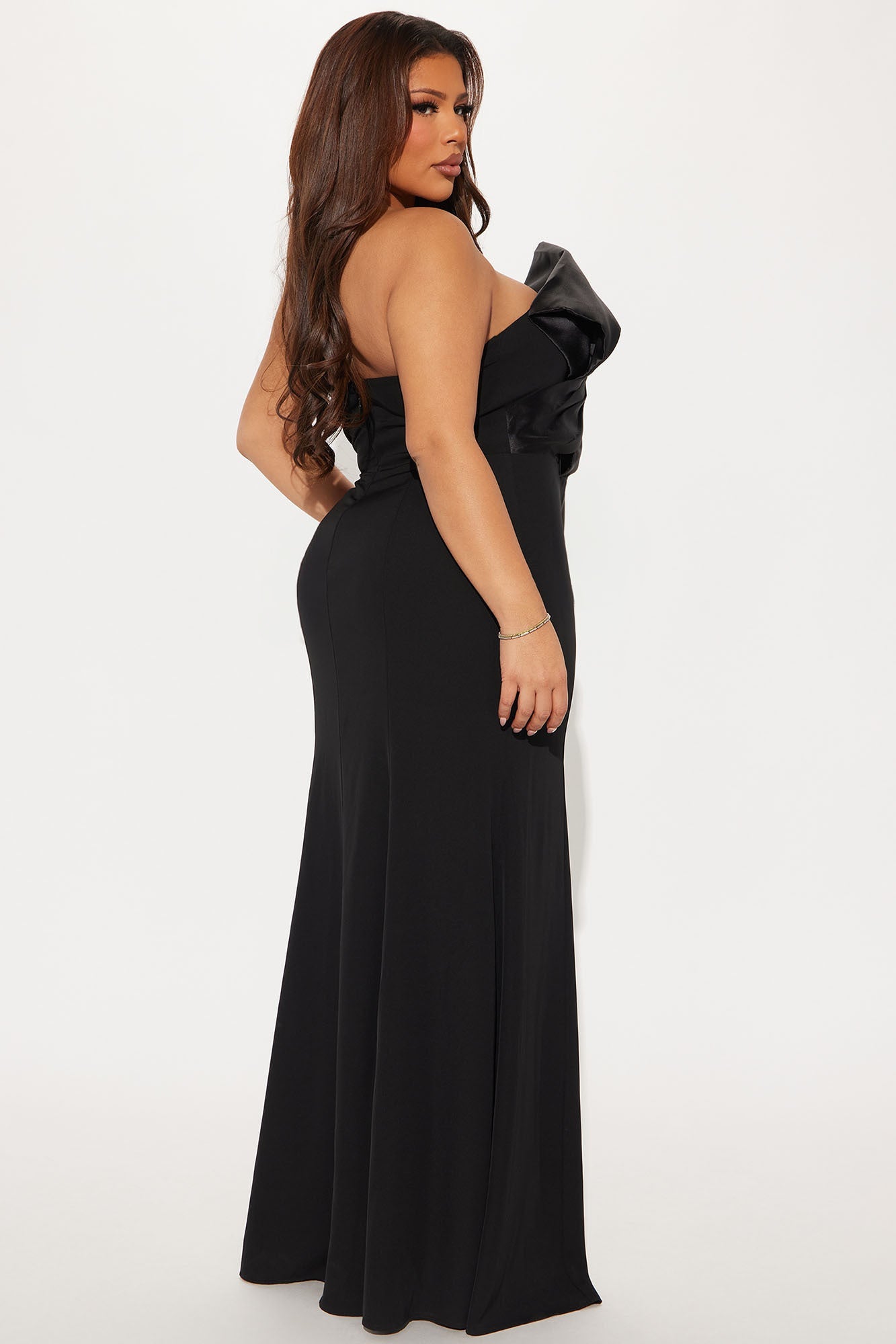 Elegant Moment Gown - Black