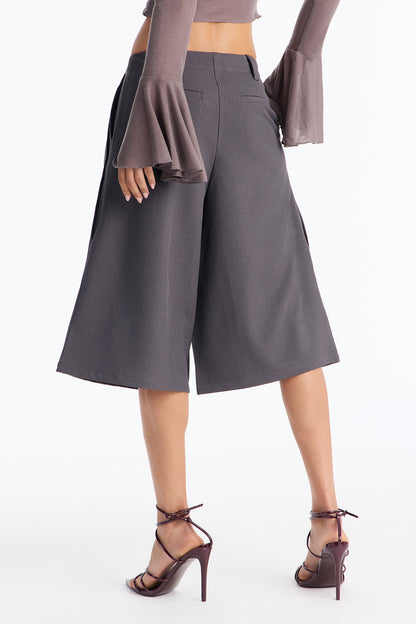 Business As Usual Belted Crepe Bermuda Short 9″ - Charcoal