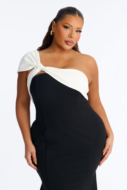 Amora Contrast Midi Dress - Black/White