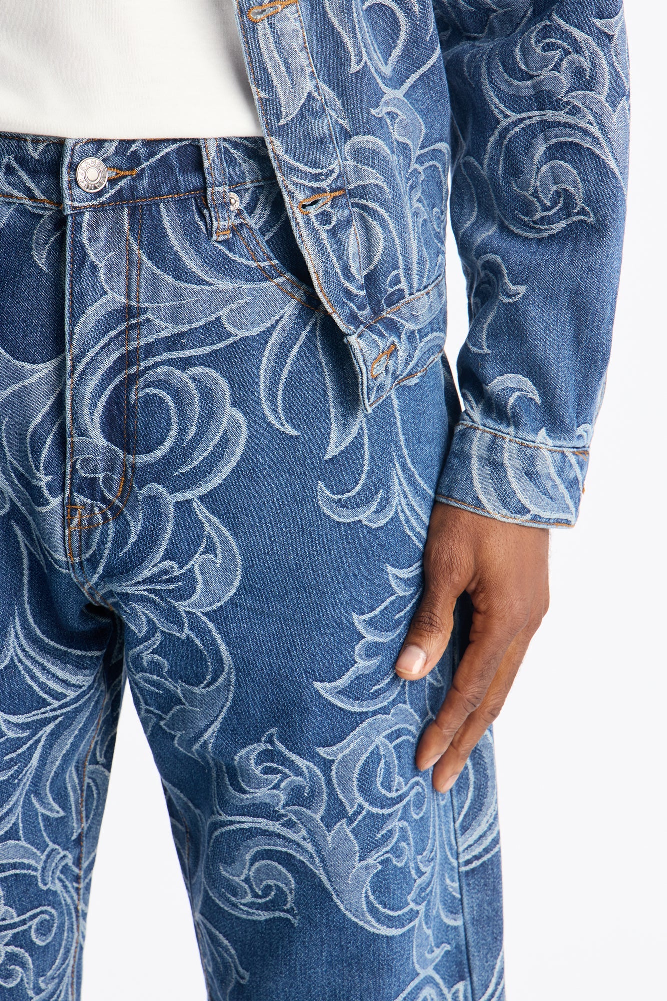 Straight Baroque Jacquard Jean - Medium Blue Wash