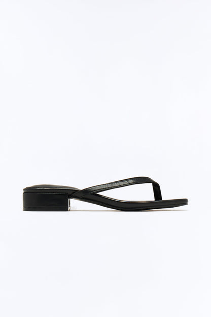 Alexie Faux Leather Flip Flops - Black